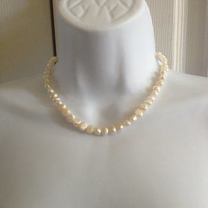 Freshwater Pearl Necklace 14k Gold Clasp 16"